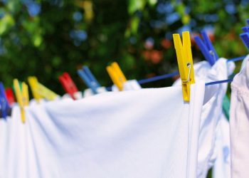 Çamaşırları kırıştırmadan kurutan asma yöntemi ortaya çıktı