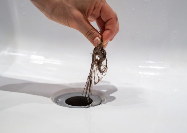 Lavabo giderindeki kötü kokuları anında yok eden doğal çözümler paylaşıldı